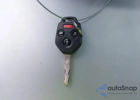 2010 Subaru Legacy 2.5I Premium из США, поврежденный, VIN 4S3BMCB61A3229853